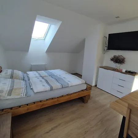 V Zimrovicich منزل ريفي *