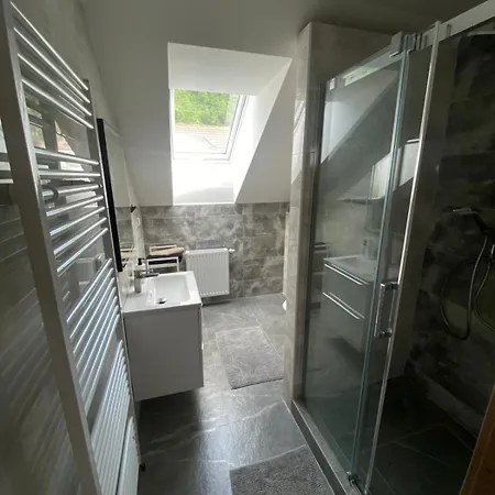 V Zimrovicich هراديتش ناد مورافيكى